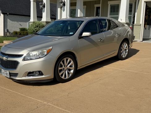 Used 2014 Chevrolet Malibu LTZ FWD image 4