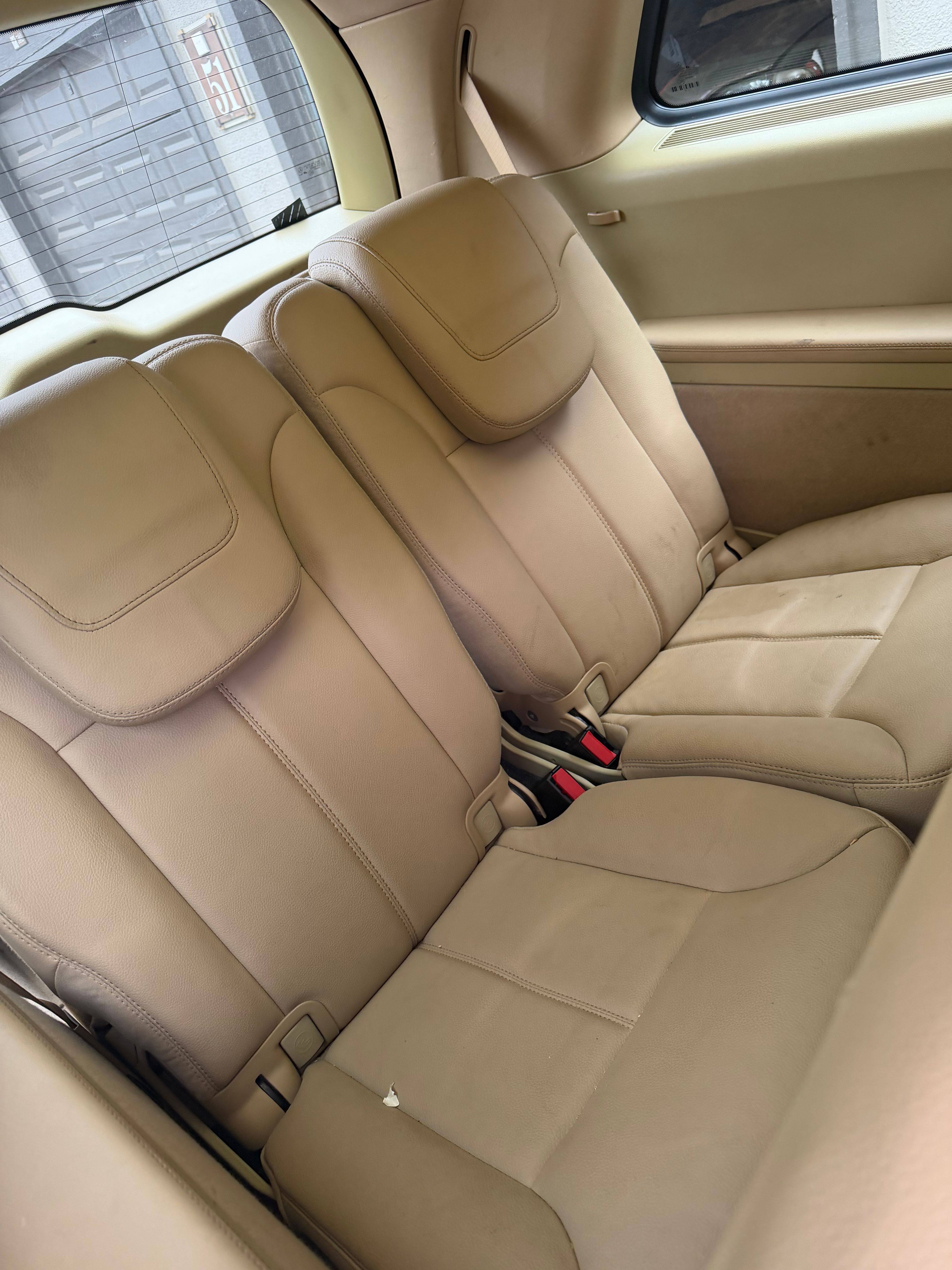 Used 2011 Mercedes-Benz GL 450 4MATIC w/ Premium 1 Pkg image 10