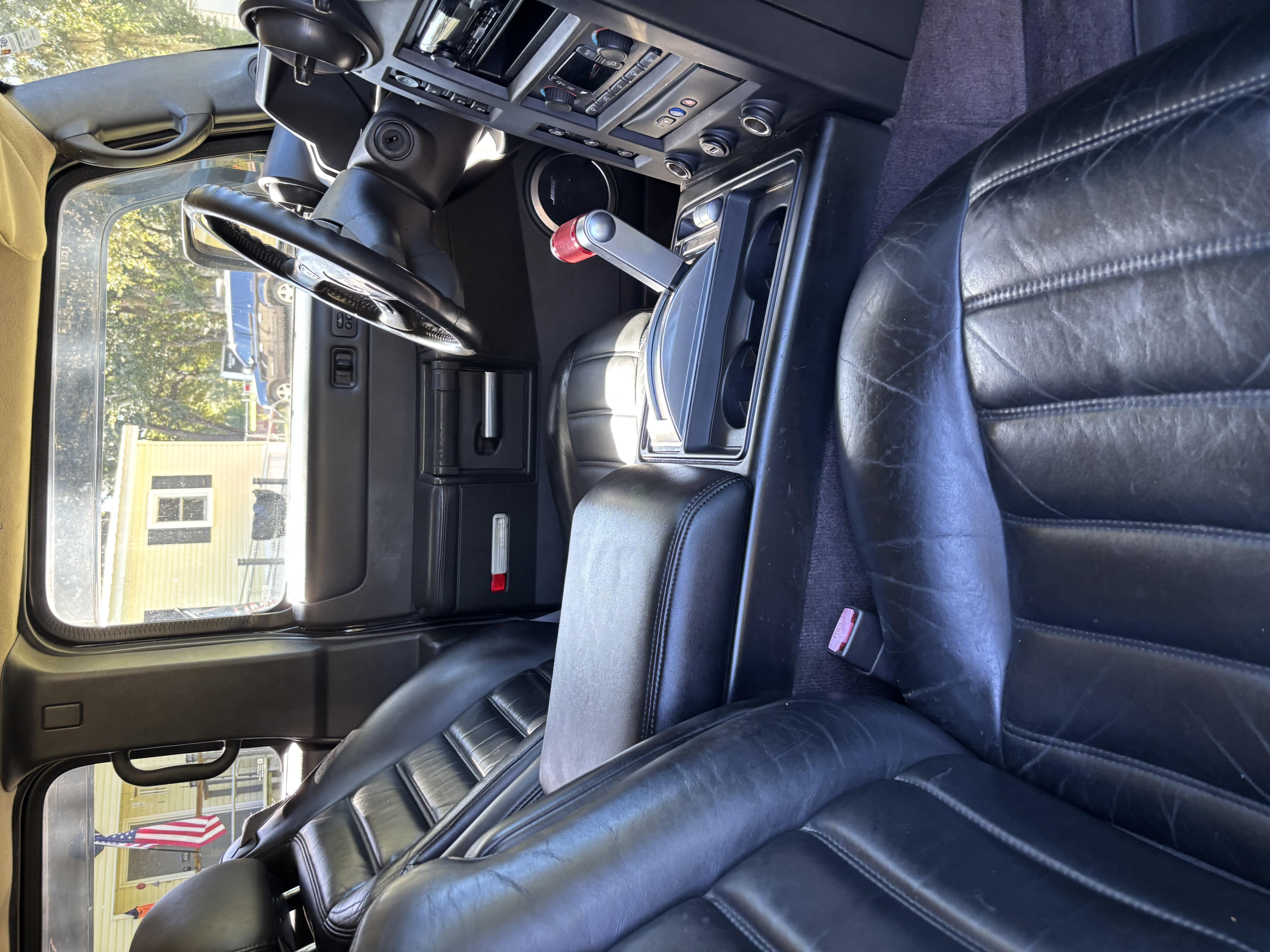 Used 2005 HUMMER H2 w/ Preferred Equipment Group AWD/4WD image 13