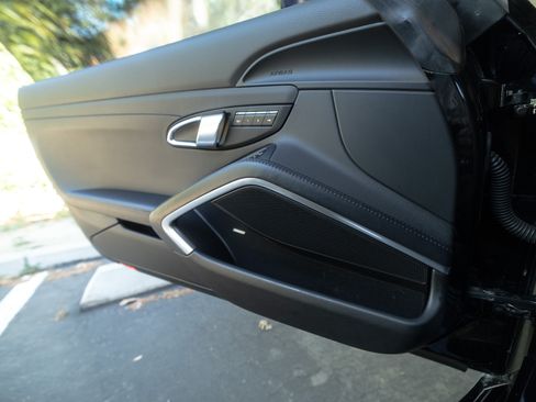 Used 2015 Porsche 911 Targa 4S image 22