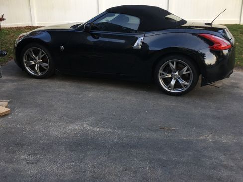 Used 2012 Nissan 370Z Touring w/ Sport Pkg image 1