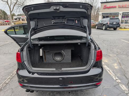 Used 2013 Volkswagen Jetta GLI Autobahn image 12