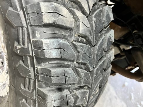 Used 2005 Chevrolet Silverado 2500 LT w/ Heavy-Duty Power Package image 18