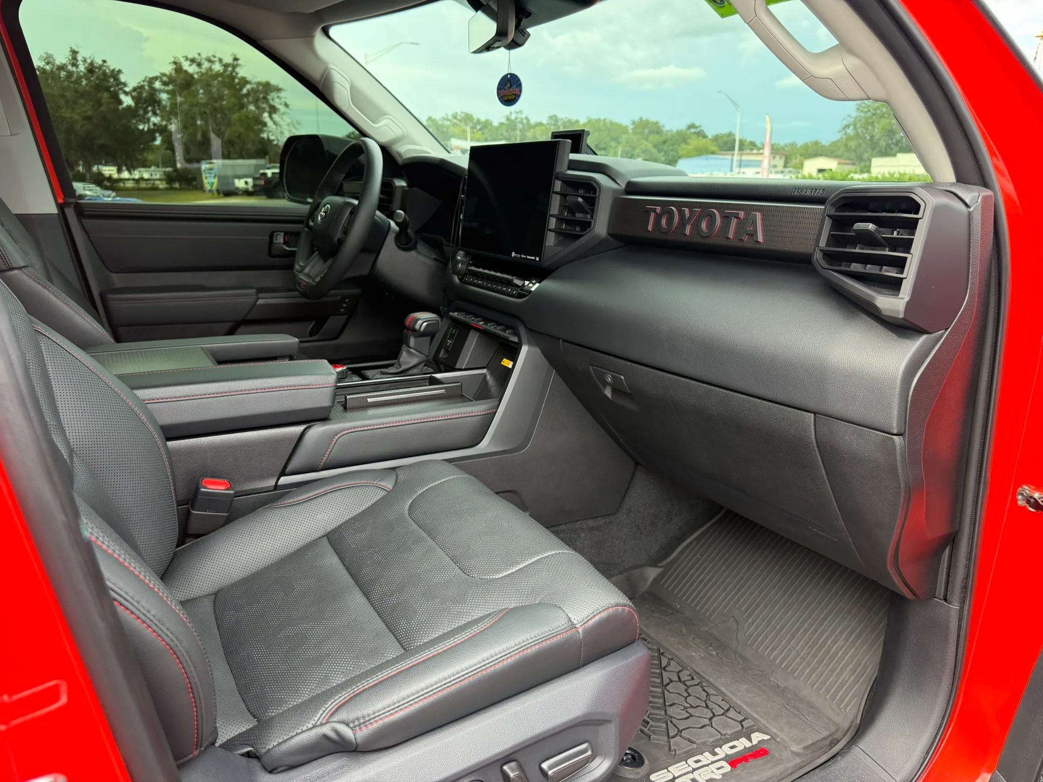 Used 2023 Toyota Sequoia TRD Pro AWD/4WD image 32