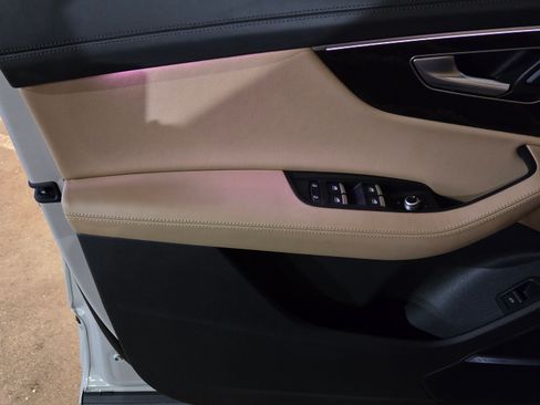 Used 2023 Audi Q7 3.0T Prestige image 10