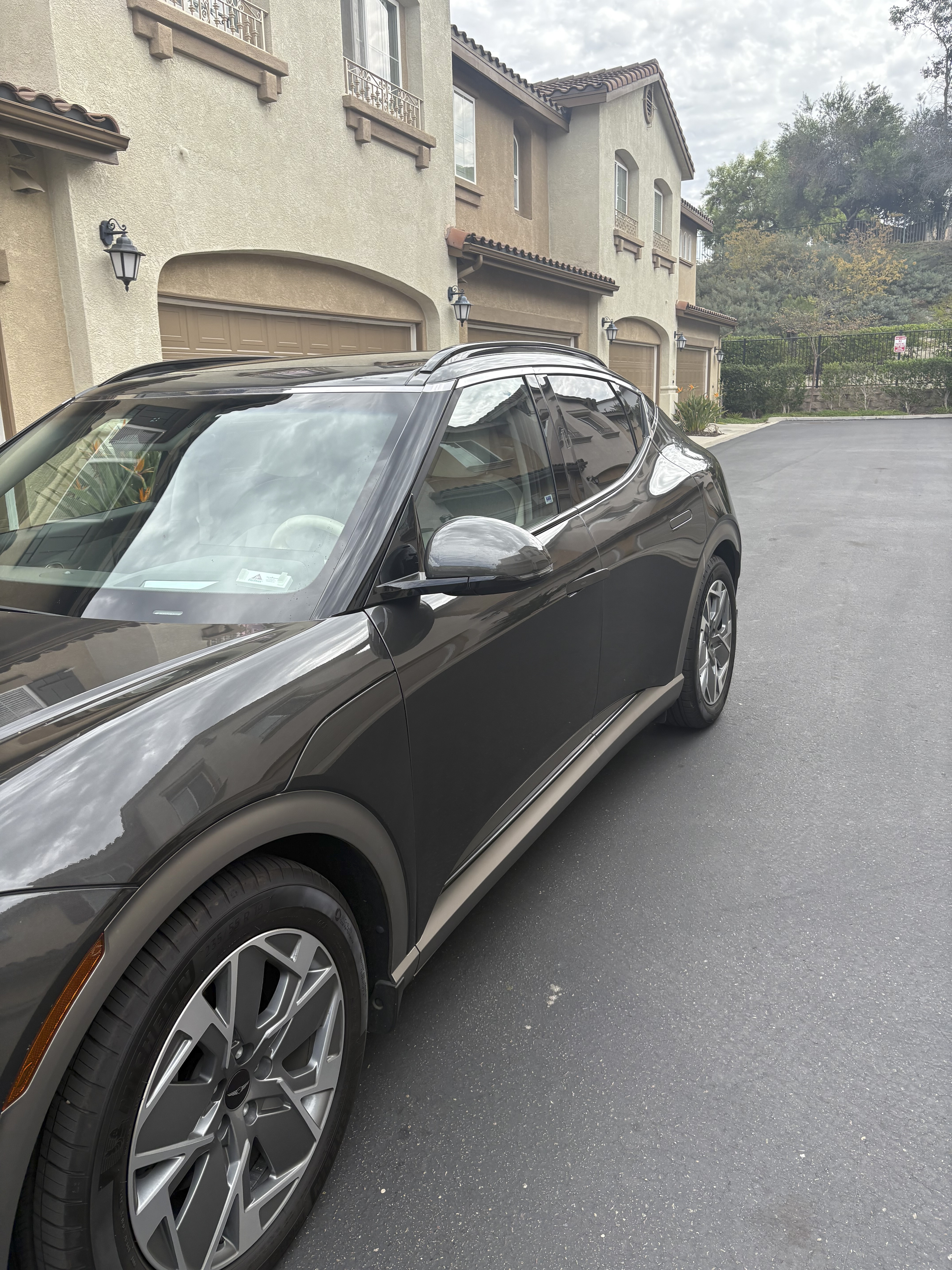 Used 2024 Genesis GV60 RWD image 5
