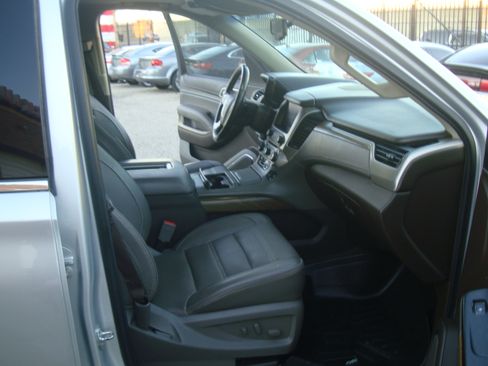 Used 2019 GMC Yukon XL Denali w/ Denali Ultimate Package image 15