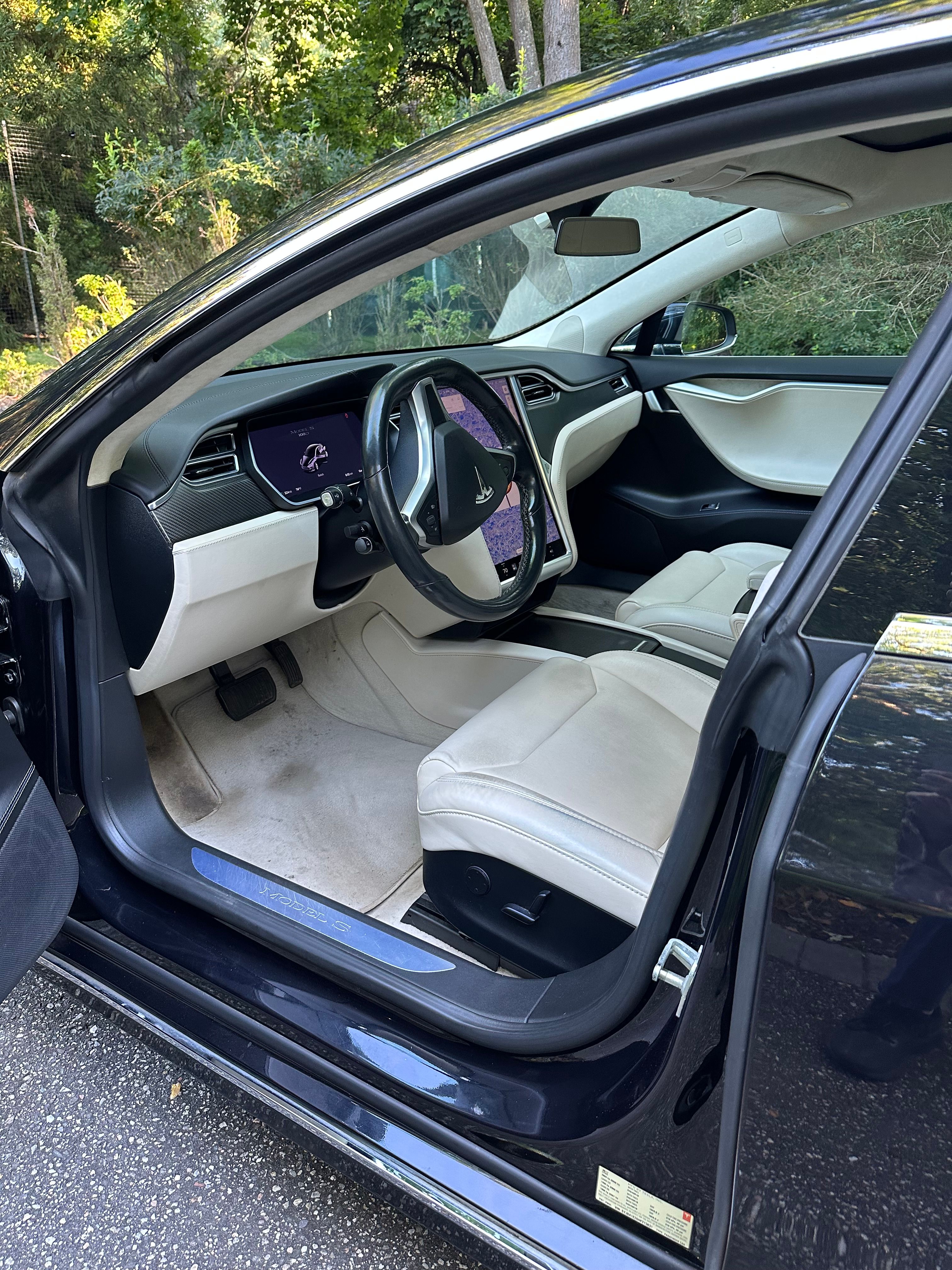 Used 2017 Tesla Model S 100D AWD/4WD image 2