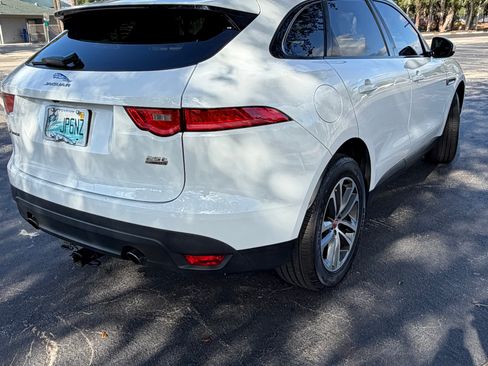 Used 2018 Jaguar F-PACE Premium image 10