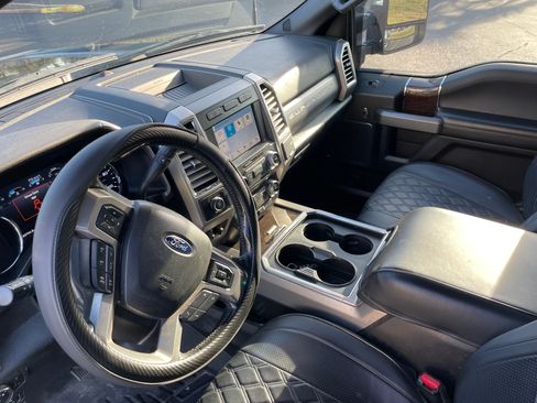 Used 2017 Ford F250 Platinum w/ Platinum Ultimate Package image 11