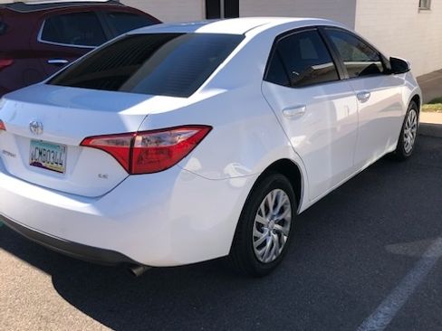 Used 2019 Toyota Corolla LE image 9
