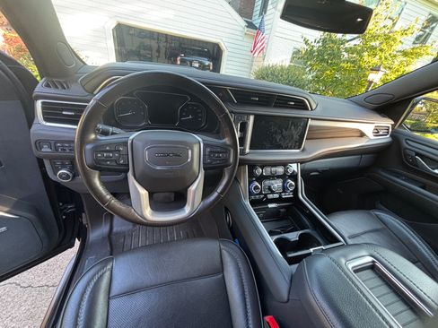 Used 2021 GMC Yukon XL Denali AWD/4WD image 20