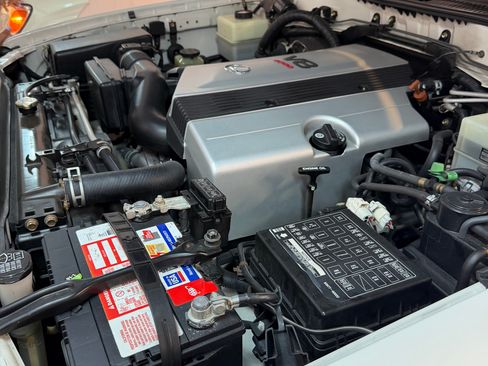 Used 2001 Lexus LX 470 4WD image 15