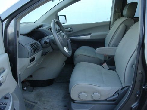 Used 2008 Nissan Quest w/ Seat Pkg image 4