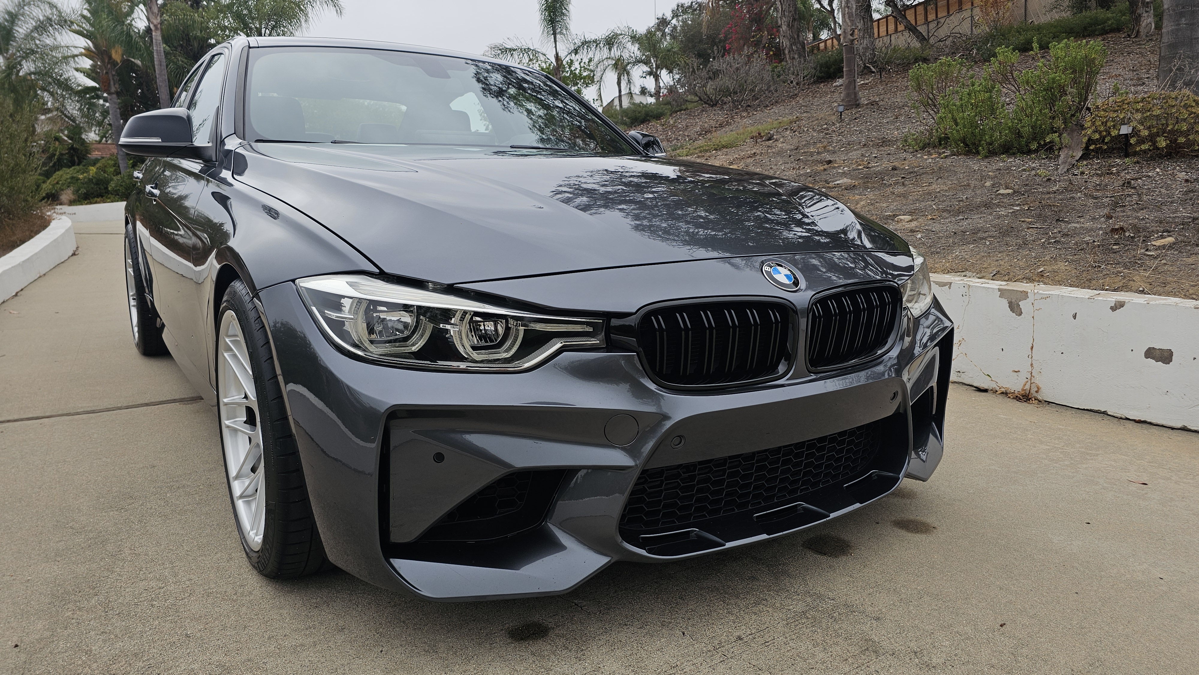 Used 2016 BMW 320i Sedan RWD image 5