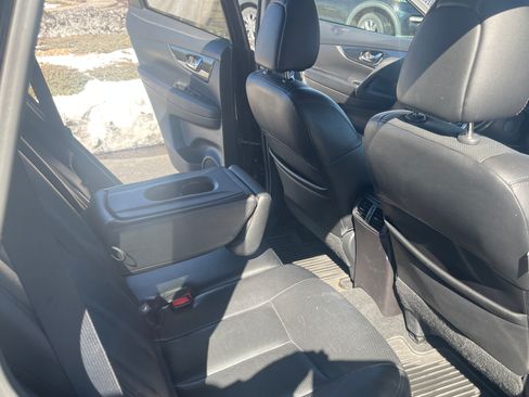 Used 2016 Nissan Rogue SL w/ SL Premium Package image 17