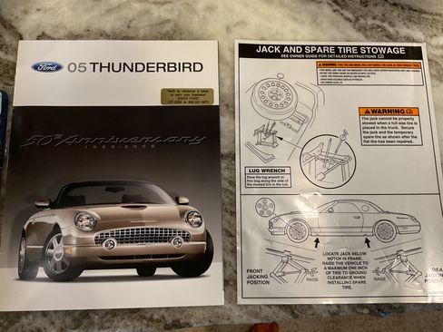 Used 2005 Ford Thunderbird Deluxe image 8