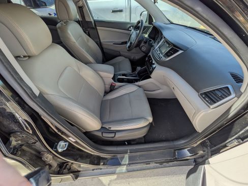 Used 2016 Hyundai Tucson SE w/ Option Group 02 image 10