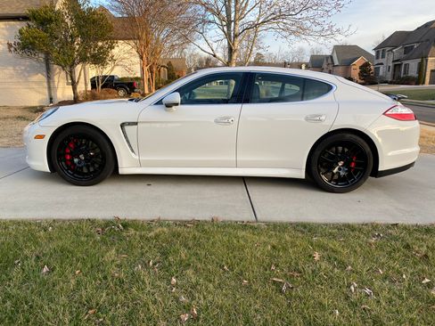 Used 2010 Porsche Panamera Turbo AWD/4WD image 9