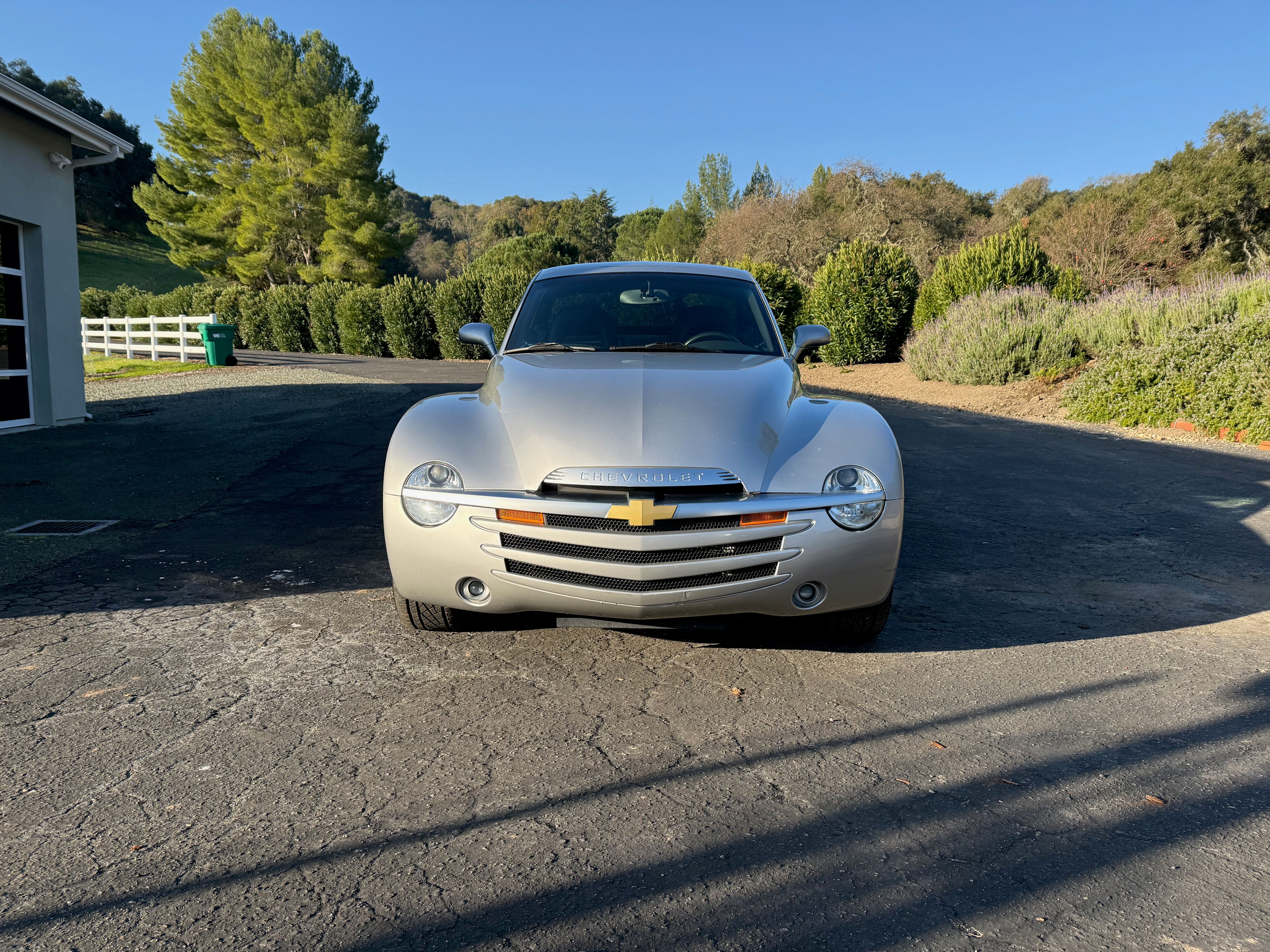 Used 2005 Chevrolet SSR w/ Preferred Equipment Group RWD image 2
