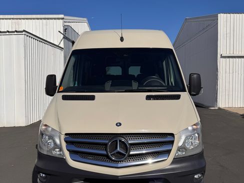 Used 2015 Mercedes-Benz Sprinter 2500 image 6