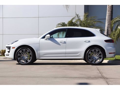 Used 2017 Porsche Macan Turbo image 20