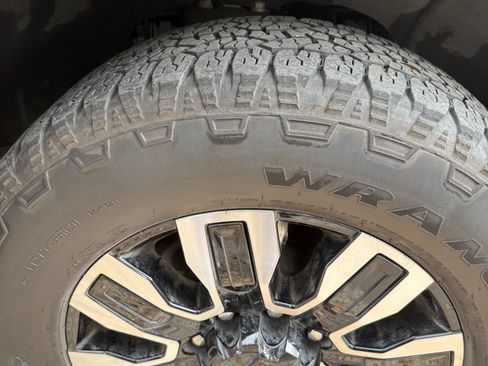 Used 2024 GMC Sierra 2500 Denali Ultimate image 12