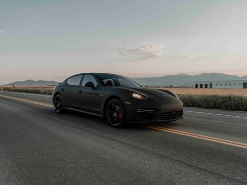 Used 2014 Porsche Panamera Turbo Executive image 4