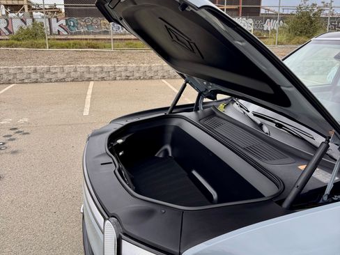 Used 2023 Rivian R1S Adventure AWD/4WD image 23