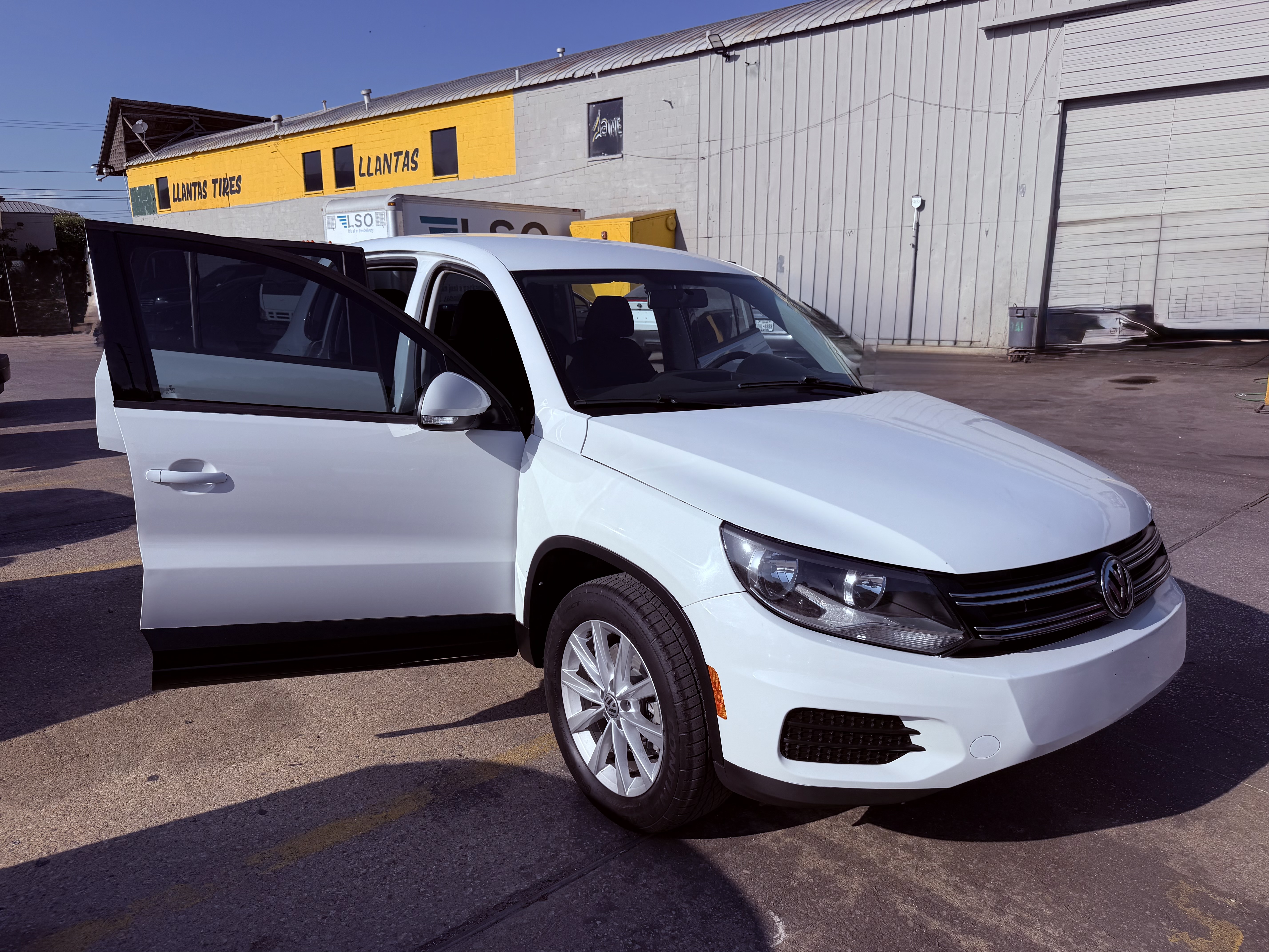 Used 2017 Volkswagen Tiguan S AWD/4WD image 13