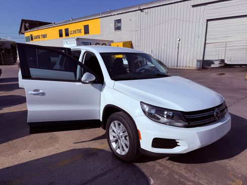Used 2017 Volkswagen Tiguan S AWD/4WD image 13