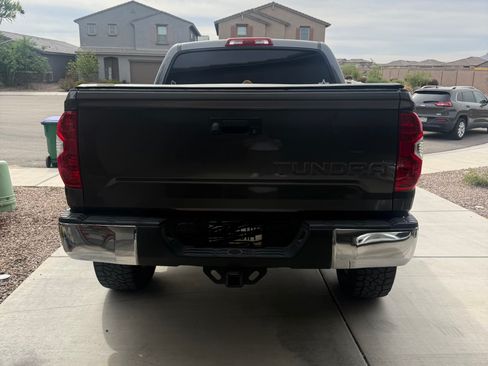 Used 2017 Toyota Tundra SR5 image 5