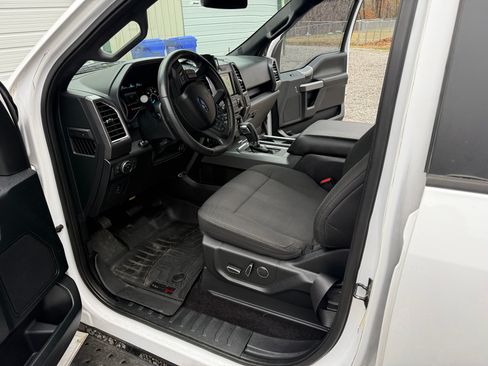Used 2016 Ford F150 XLT w/ Equipment Group 302A Luxury image 11
