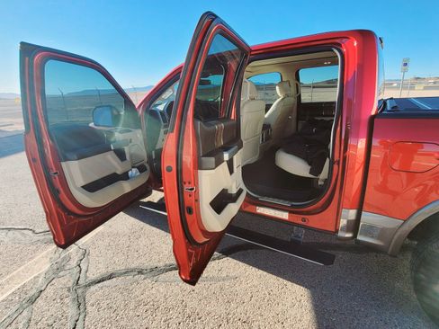 Used 2018 Ford F150 Lariat w/ Equipment Group 502A Luxury image 6