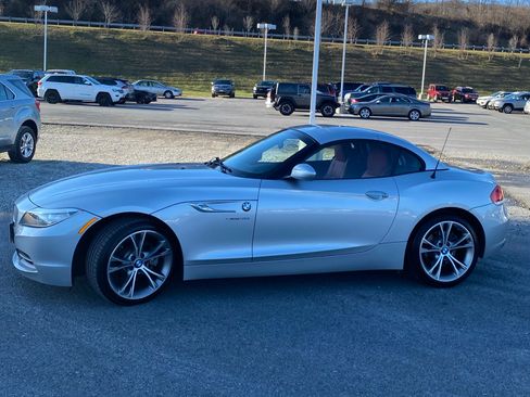 Used 2015 BMW Z4 sDrive35i image 4
