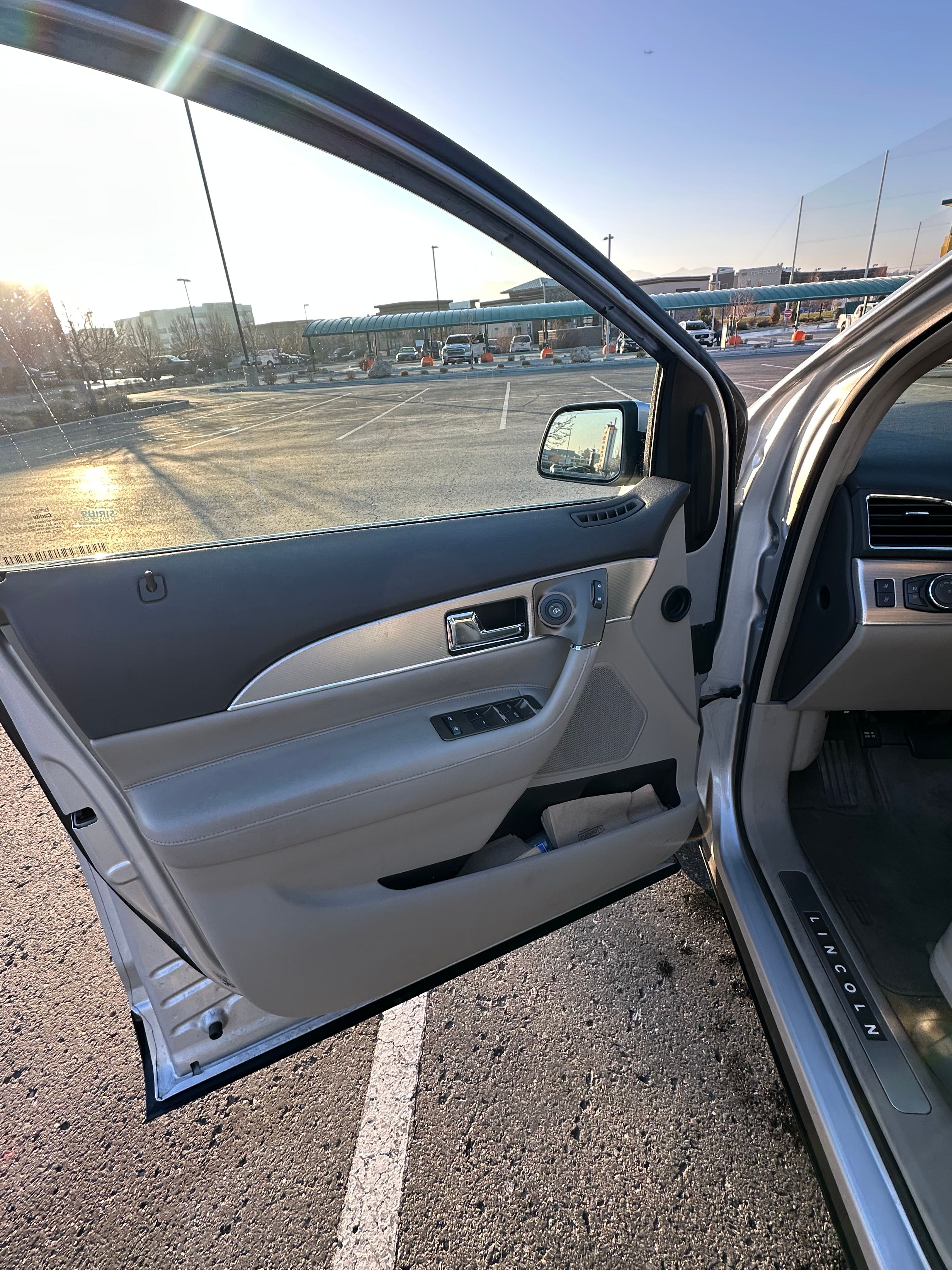 Used 2013 Lincoln MKX AWD image 15