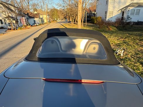 Used 2001 Porsche Boxster S image 10