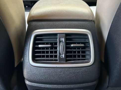 Used 2016 Kia Sorento EX w/ EX Premium Package image 10