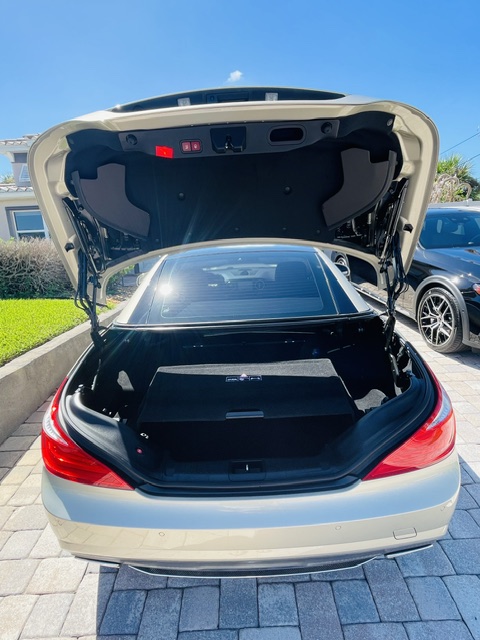 Used 2013 Mercedes-Benz SL 550 image 9