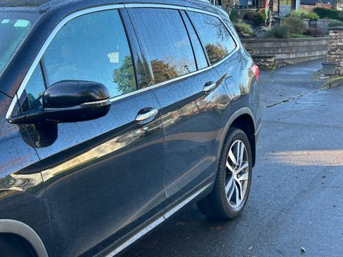 Used 2016 Honda Pilot Touring image 5