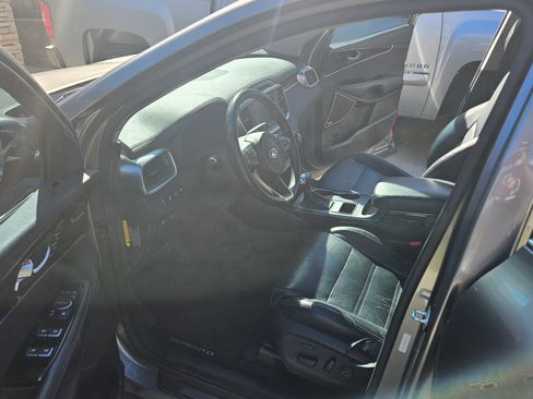Used 2016 Kia Sorento SX image 6
