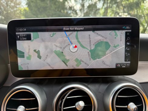 Used 2021 Mercedes-Benz C 300 4MATIC Cabriolet w/ AMG Line image 18