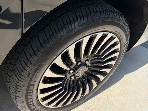 Used 2019 Lincoln Navigator L Black Label w/ Cargo Package image 29