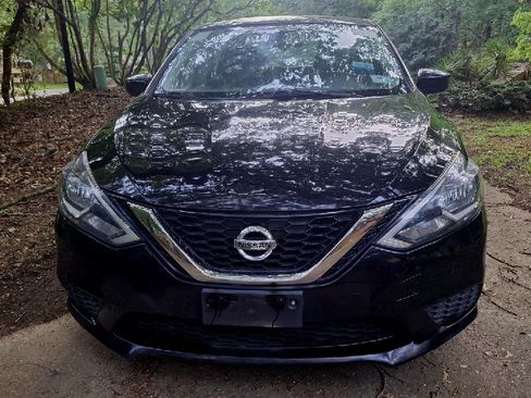 Used 2017 Nissan Sentra SV image 5