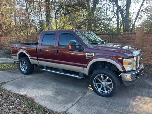 Used 2008 Ford F250 Lariat image 1