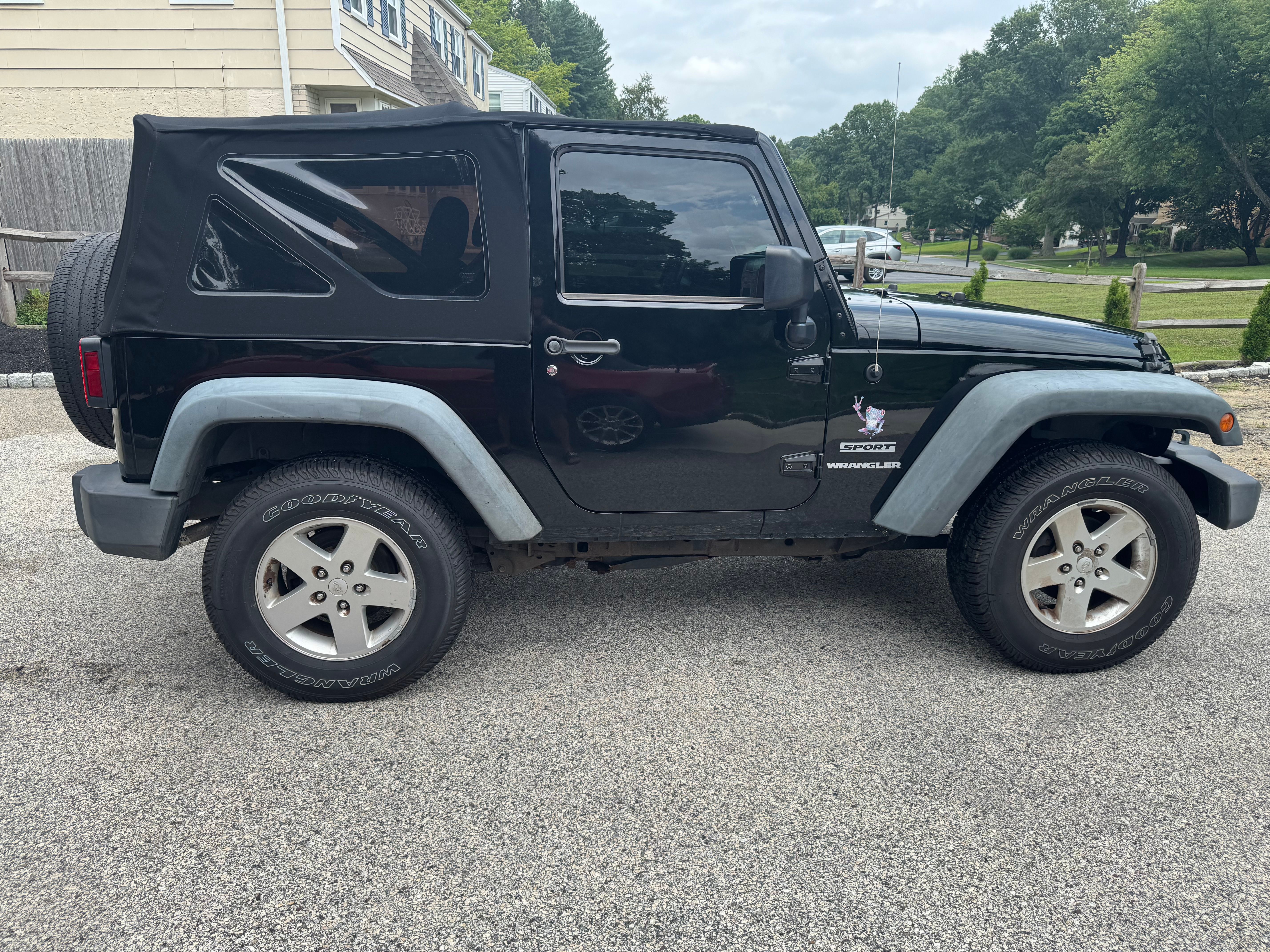Used 2011 Jeep Wrangler Sport AWD/4WD image 5