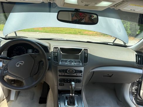 Used 2011 INFINITI G25 Journey w/ Moonroof Pkg image 9