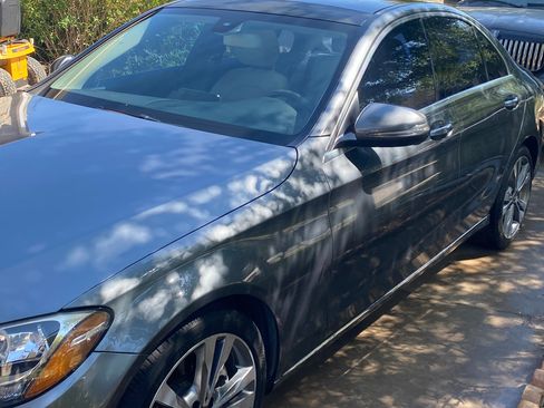 Used 2017 Mercedes-Benz C 300 Sedan image 4