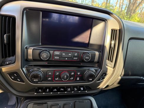 Used 2016 GMC Sierra 2500 Denali w/ Duramax Plus Package image 12