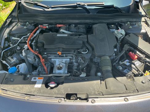 Used 2020 Honda Accord Touring image 11